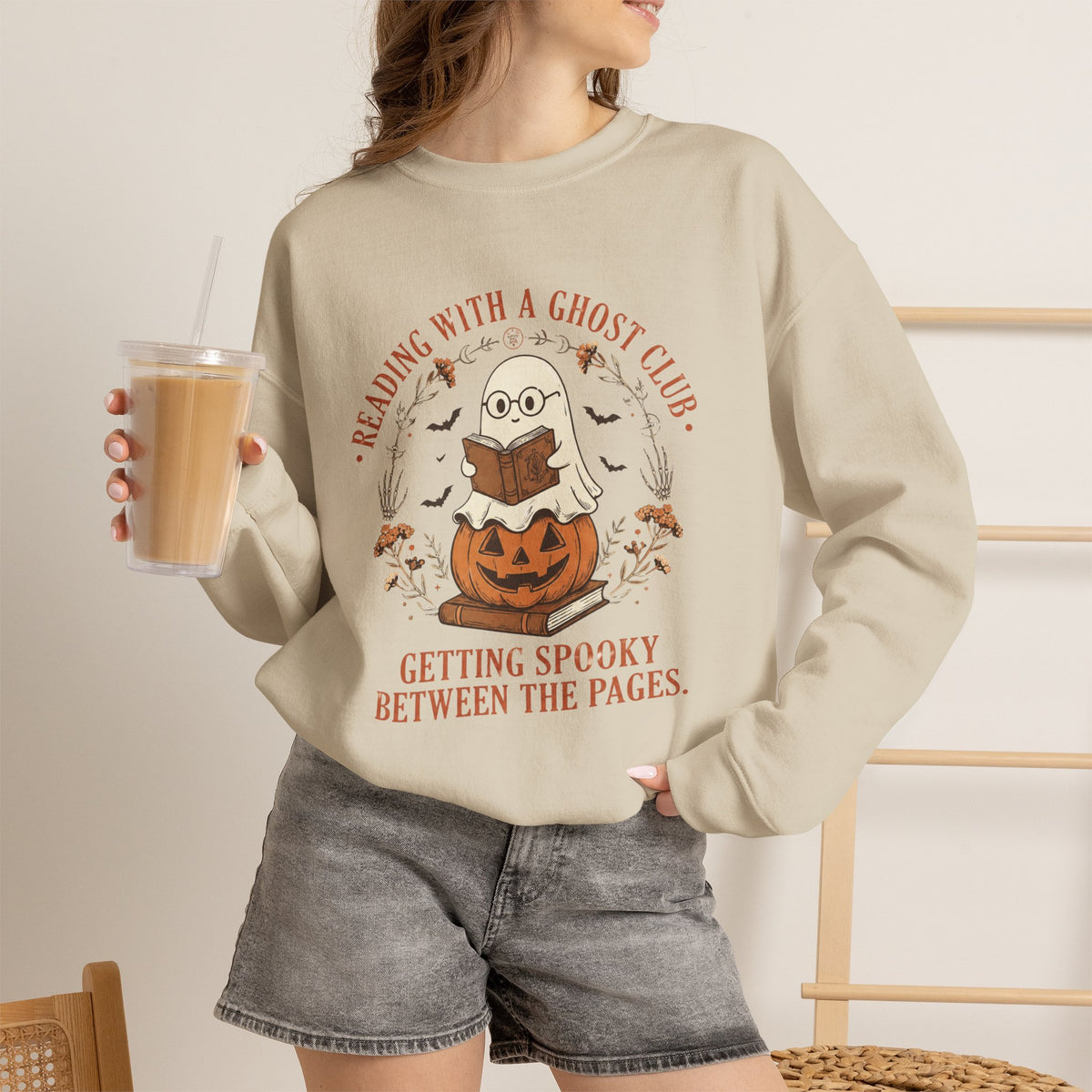 Reading With a Ghost Club Cute Spooky Book Lover Crewneck Sweatshirt